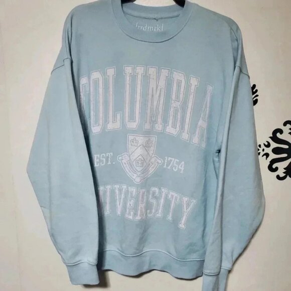 Powder blue crew cut sweatshirt - Picture 1 of 9